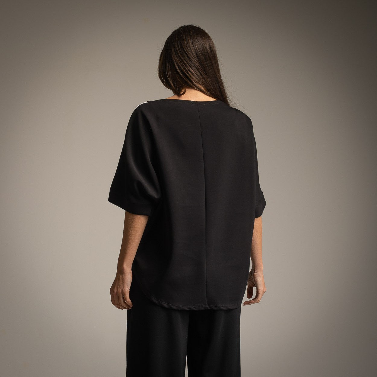 SWEAT MANCHES COURTES NOIR