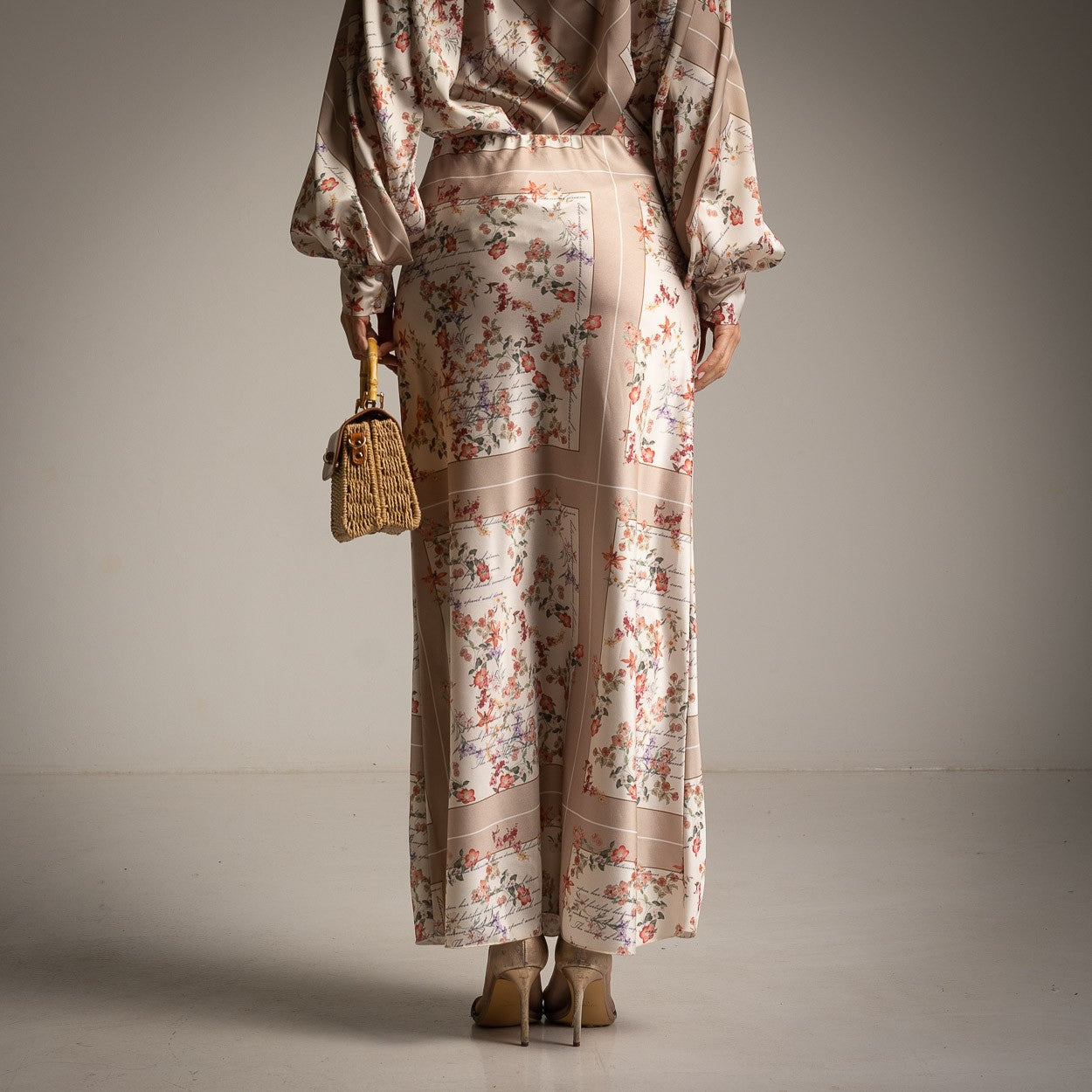 JUPE EN SATIN FLOWERS