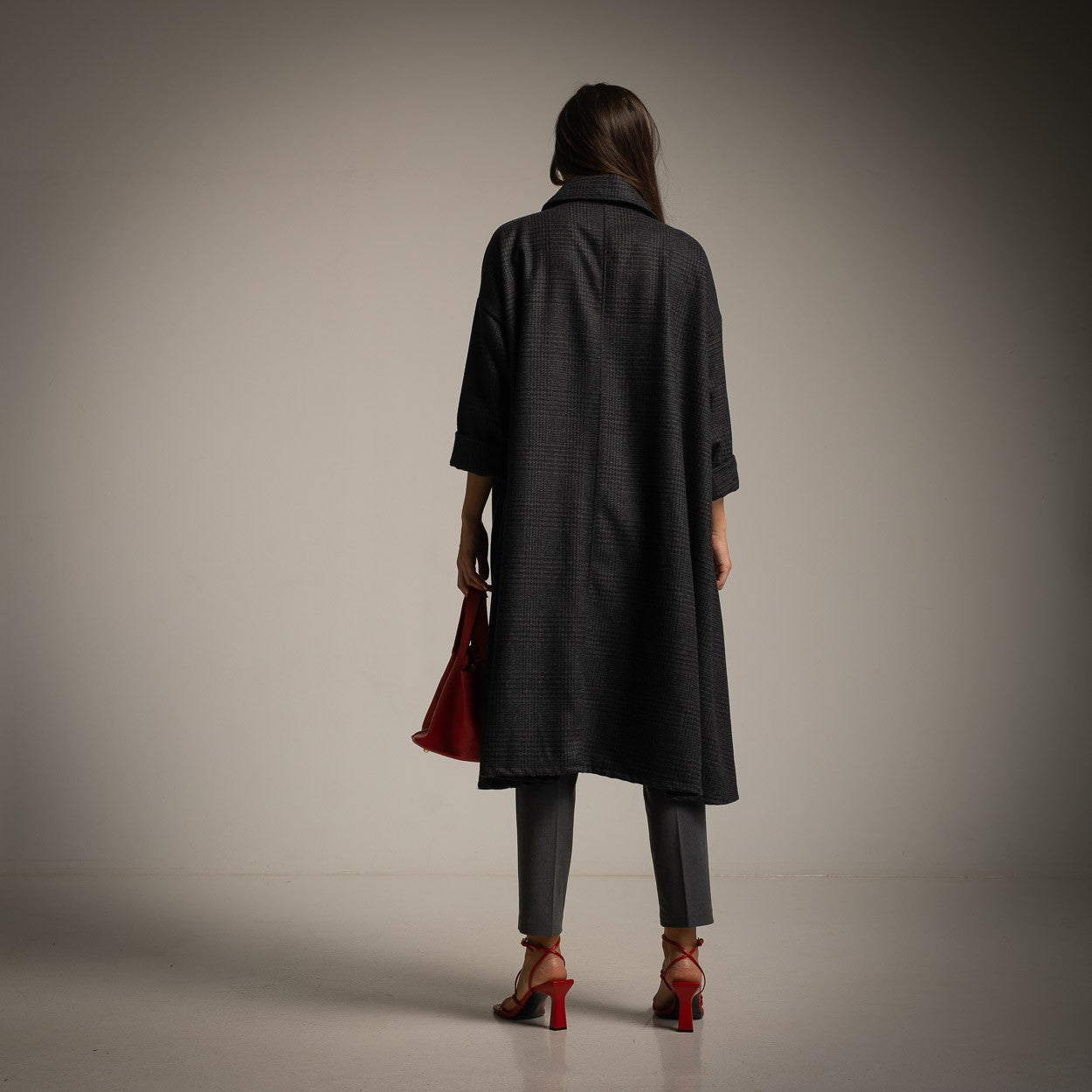FEMME ELEGANTE
